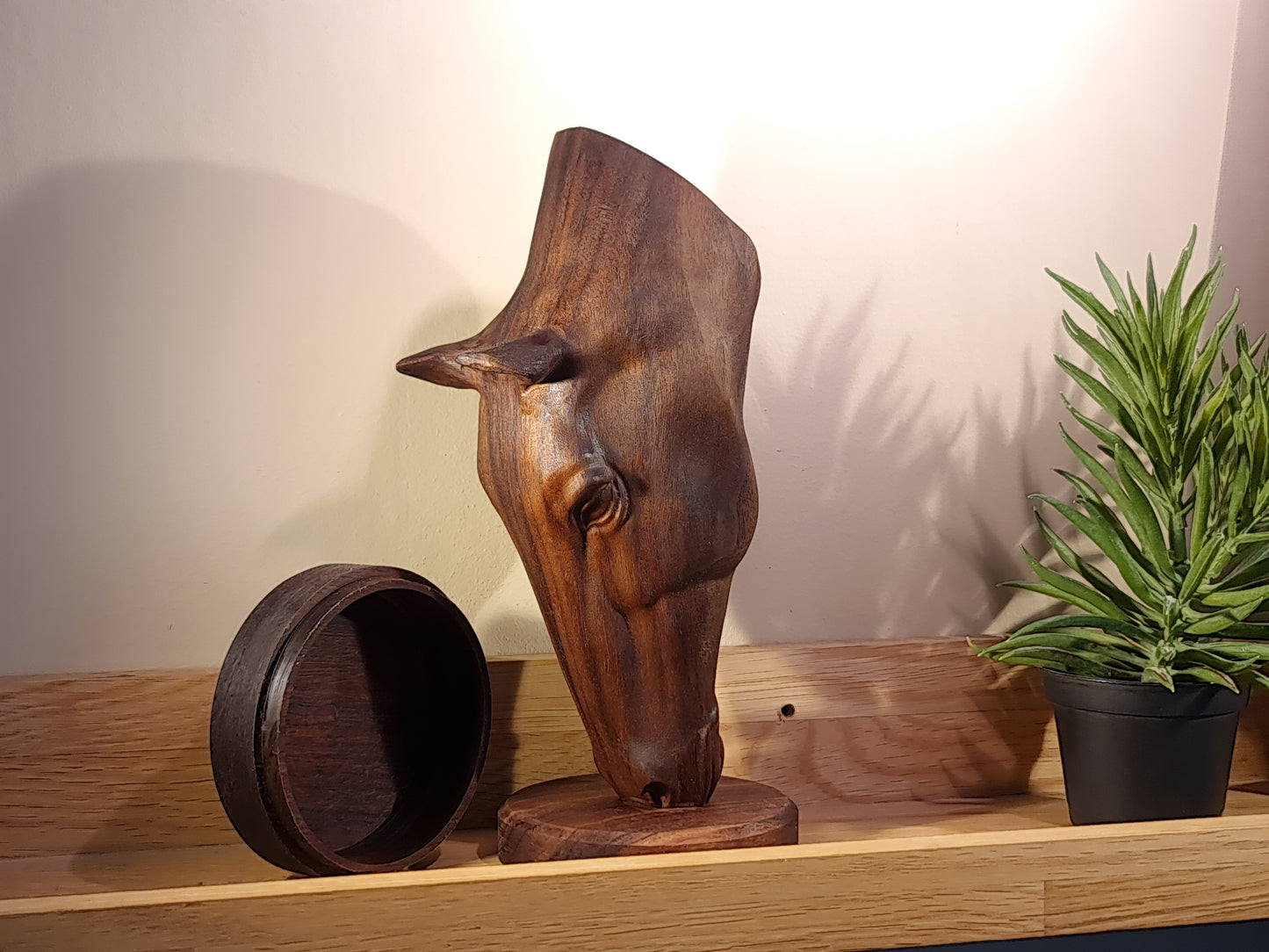 Häststaty huvud, betande hästhuvud