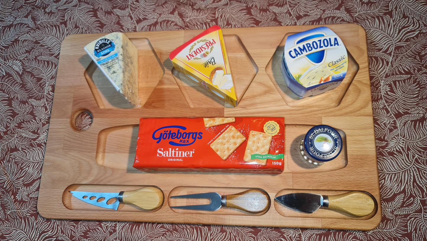 Cheese tray with accessories