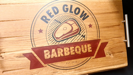 Skärbräda i ek med epoxi intarsia personlig design