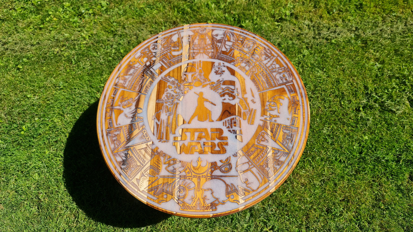 Fika bord i massiv Teak med Star Wars kallender