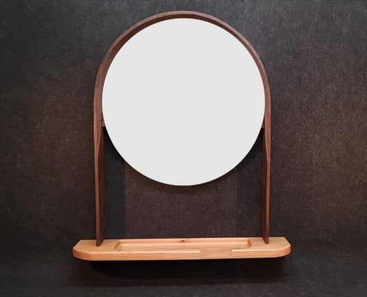 Spegel med rund ram i ek