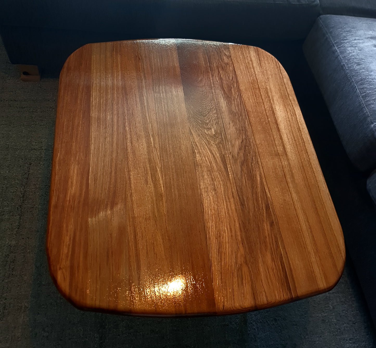 Vardagsrums bord / soffbord i massiv teak