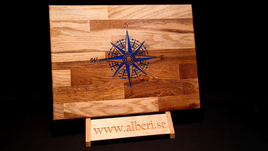 Kompass skärbräda med epoxy inlay