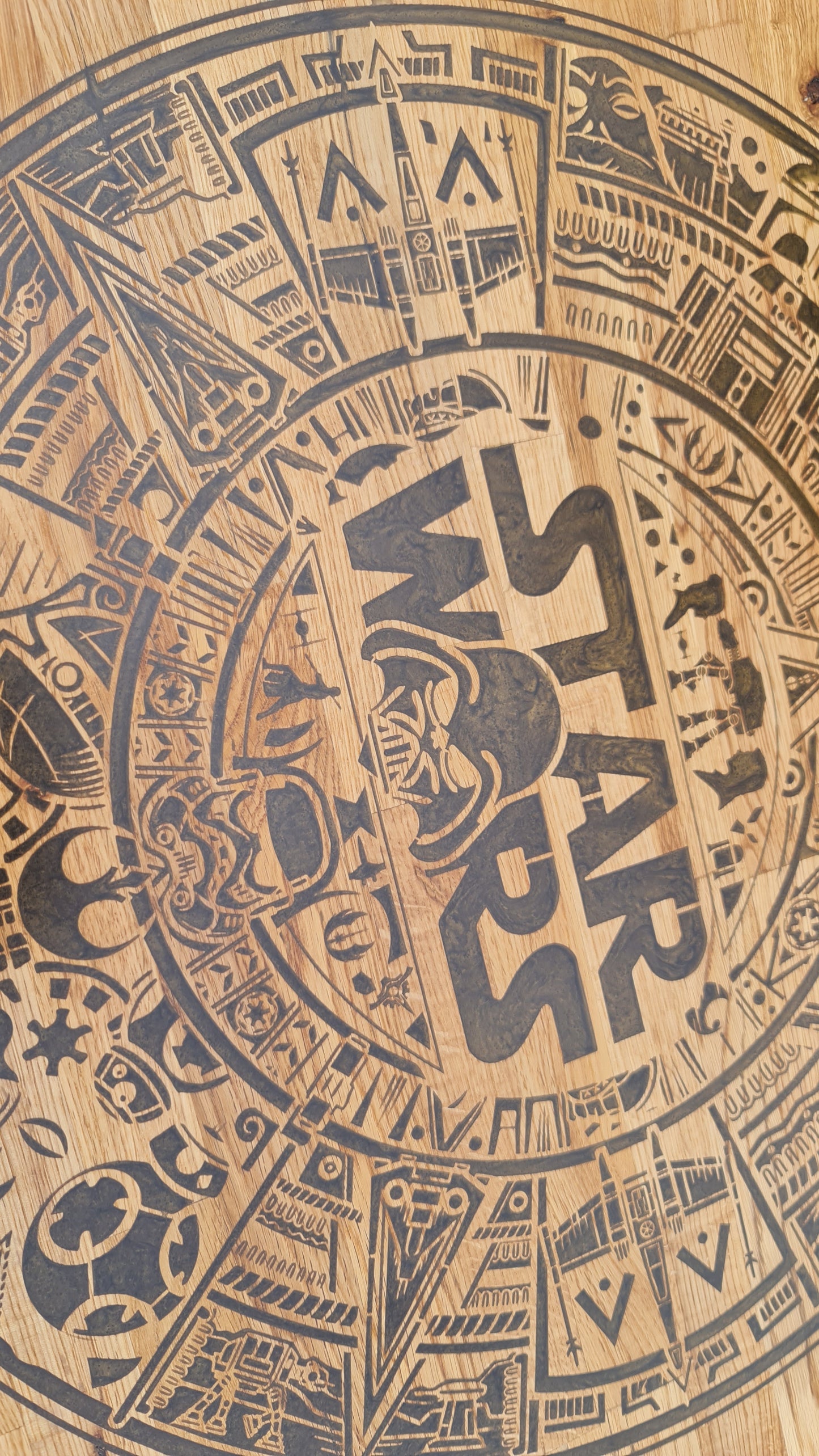 Star Wars vardagsrumsbord i ek med epoxi inlay och 3D relief