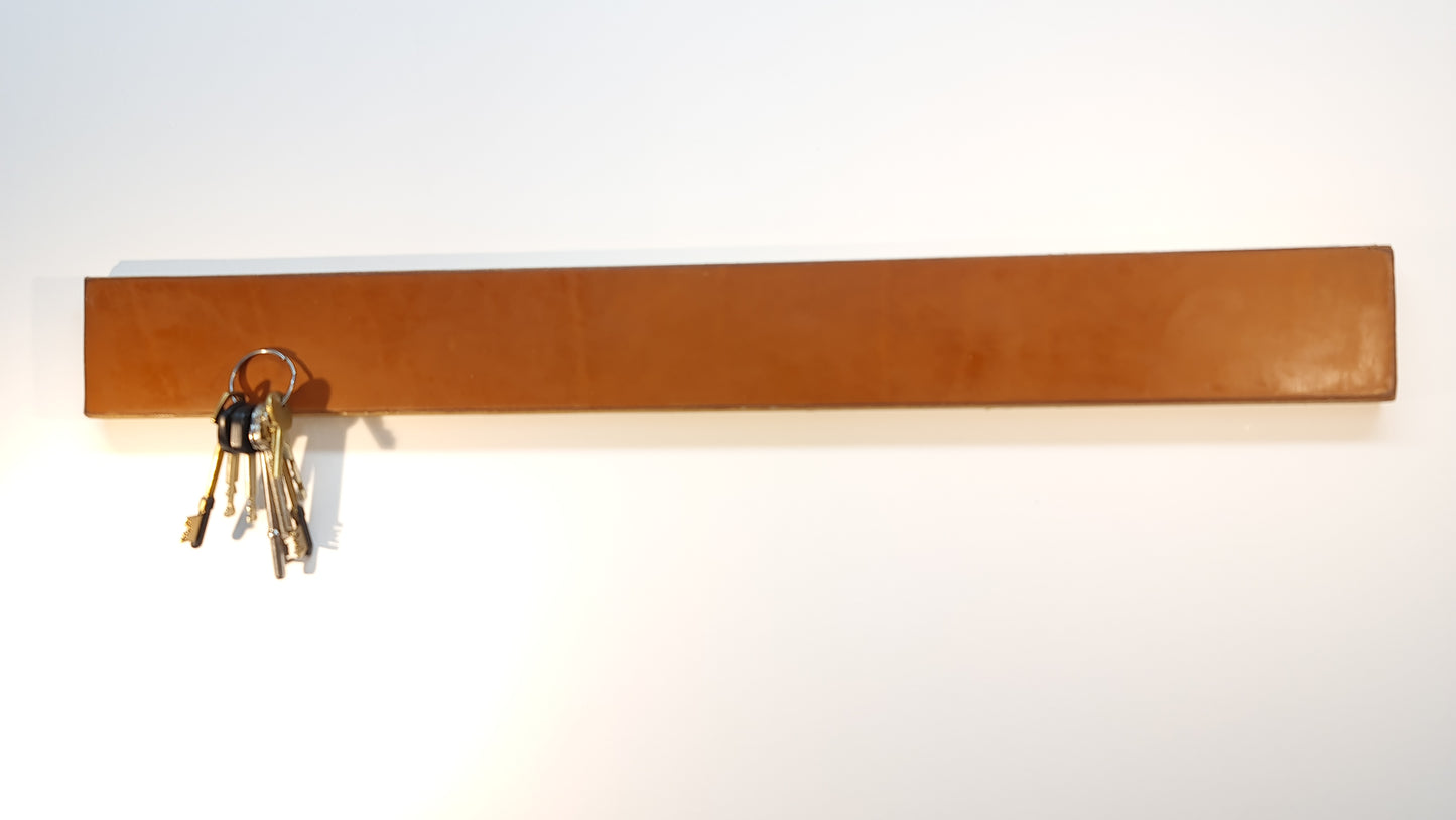 Magnetisk kniv och nyckelhållare med bison läder