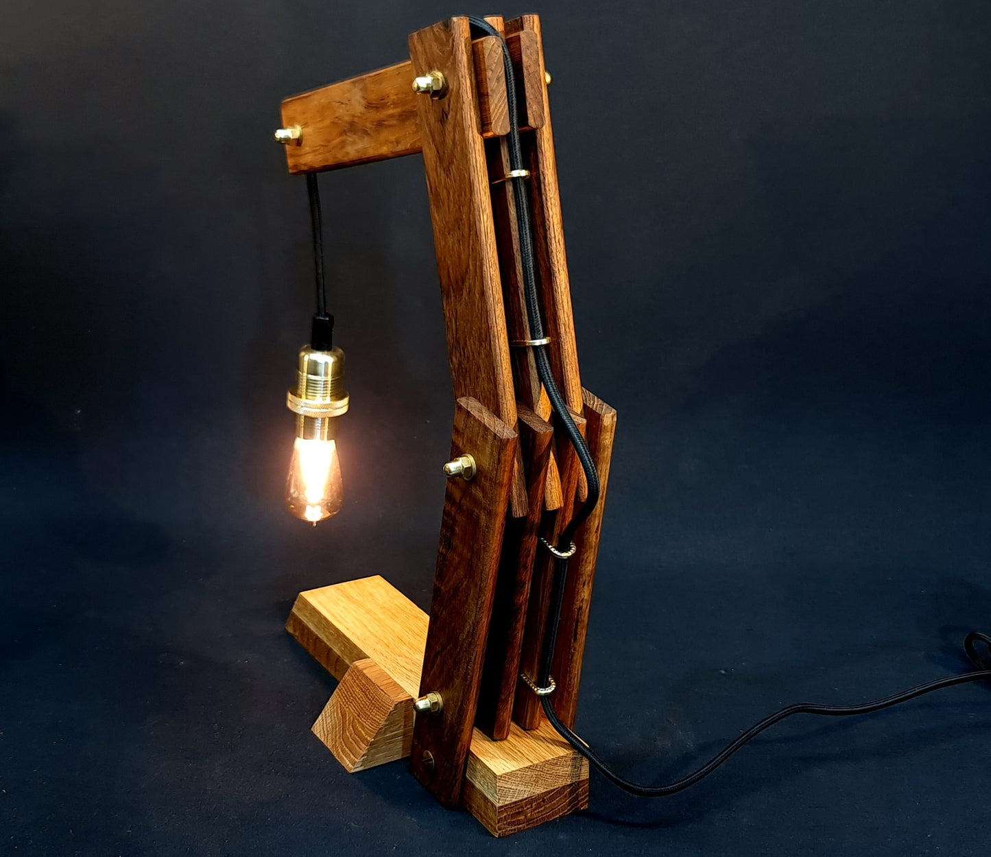 Bordslampa / Vägglampa lilla kranen teak